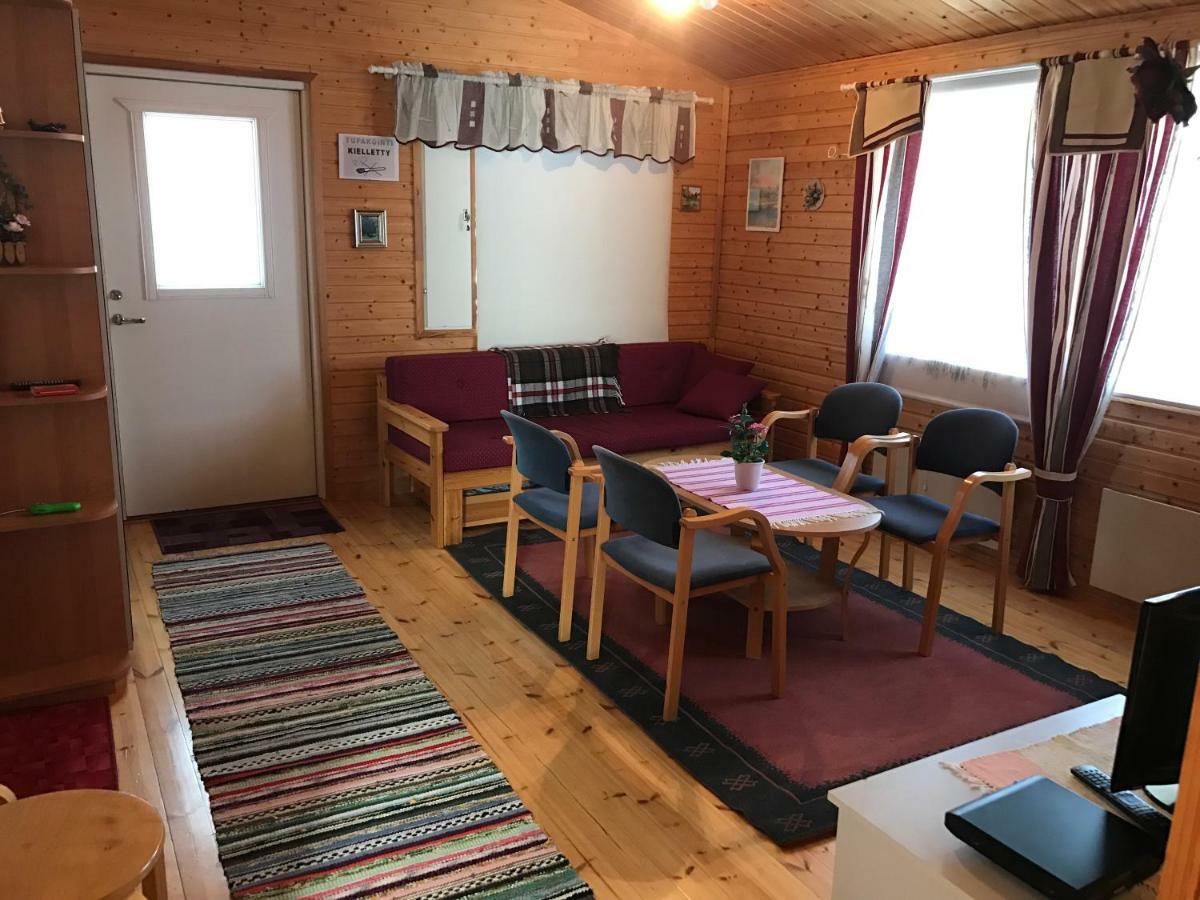 Hannunluhdan Lomamoekit Karijoki Exterior photo